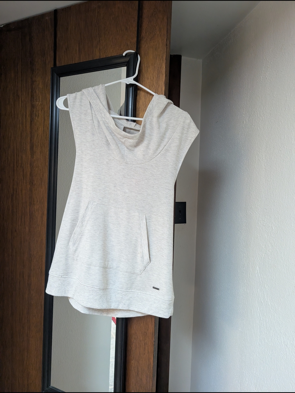 Zobha Light Heather Sleeveless Hooded Tank